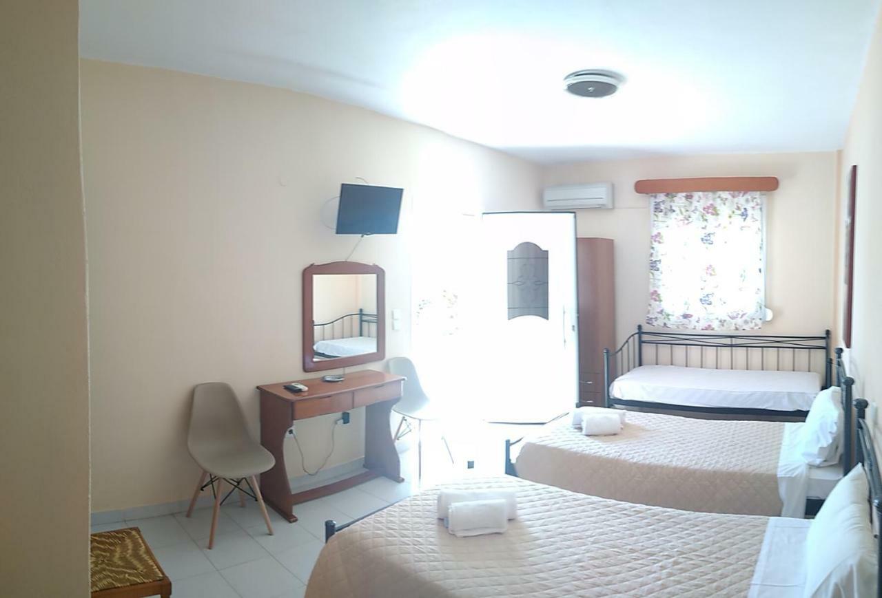 Manolia Studios Trapezaki  Luaran gambar